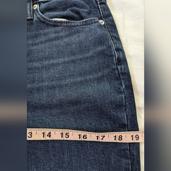 Women's dark blue jeans. - Picture 6 of 10